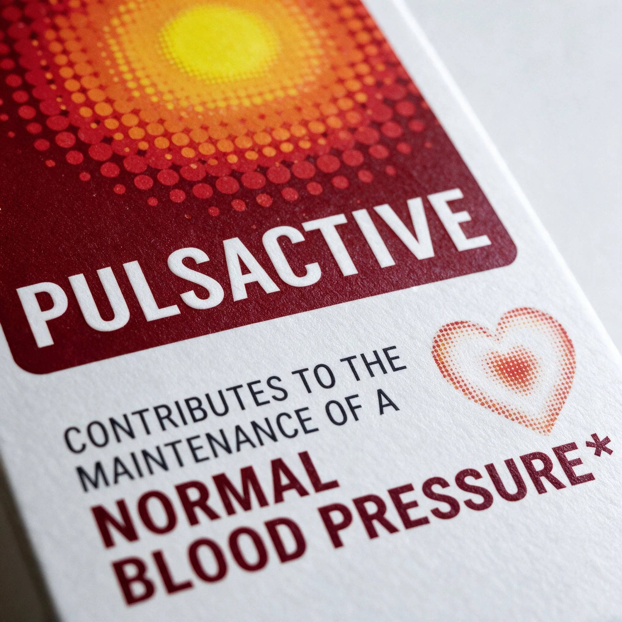 Detalhe do blister e cápsulas de Pulsactive para a saúde arterial